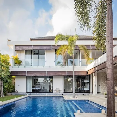 Canggu 4 Bed, Sleep Up To 10, Chef, Butler, Cinema