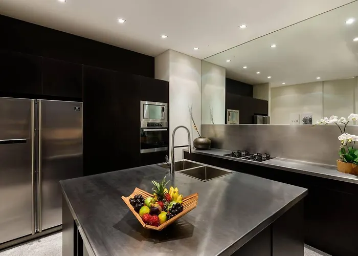 4 Bed, Sleep Up To 10, Butler, Cinema * Canggu (Bali)