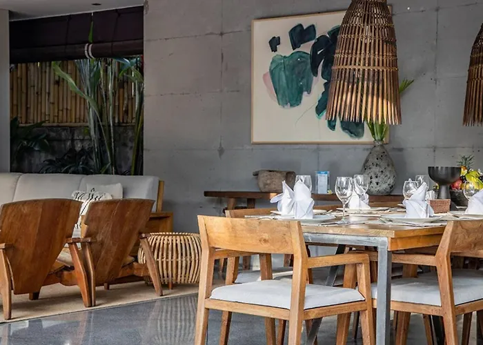 4 Bed, Sleep Up To 10, Butler, Cinema Villa Canggu (Bali)