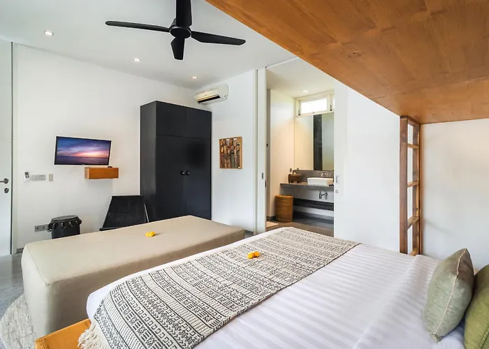 4 Bed, Sleep Up To 10, Butler, Cinema Villa Canggu (Bali)