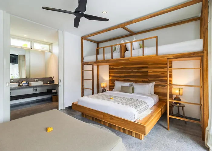 Villa 4 Bed, Sleep Up To 10, Butler, Cinema Canggu (Bali)